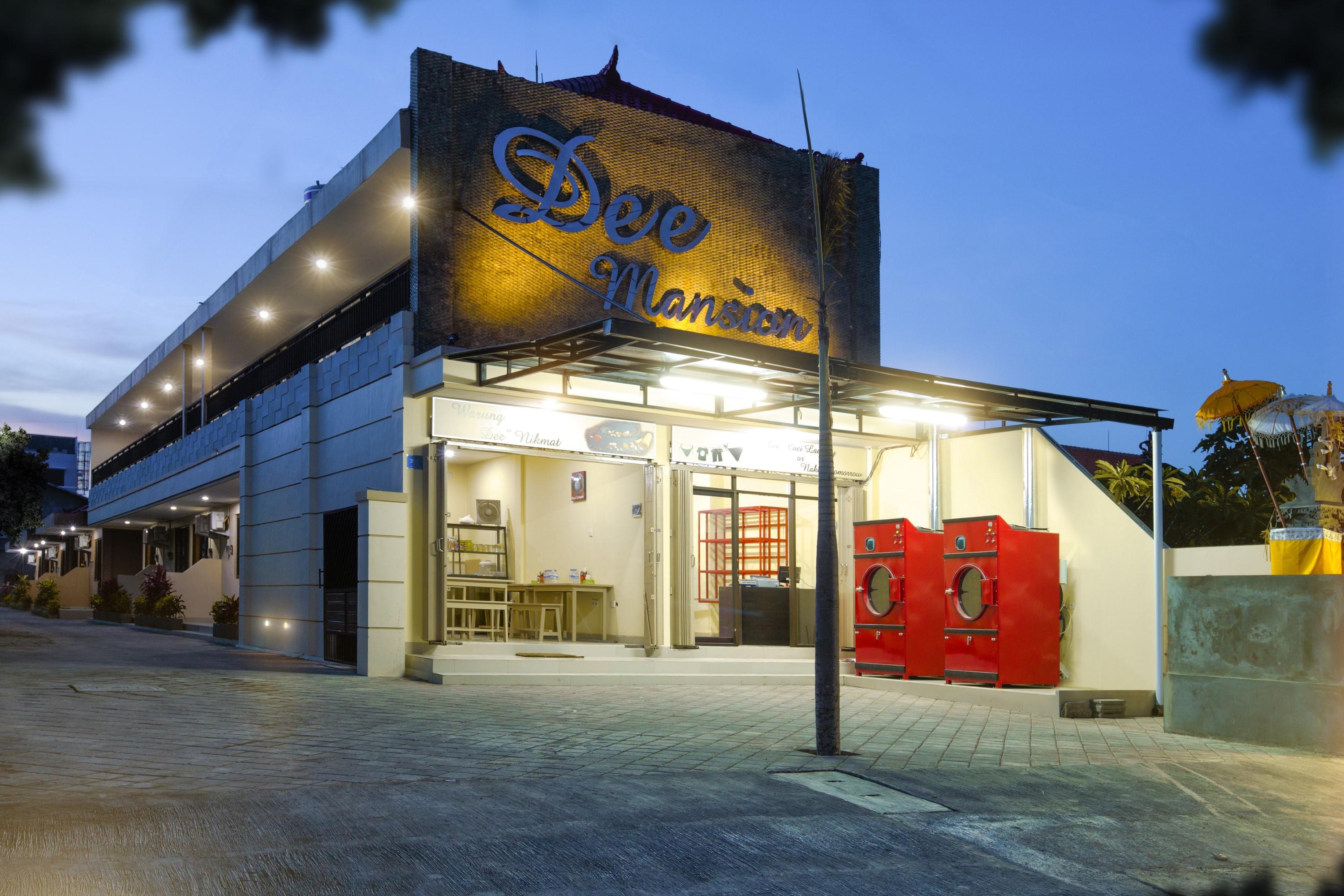 Dee Hotel 2*
