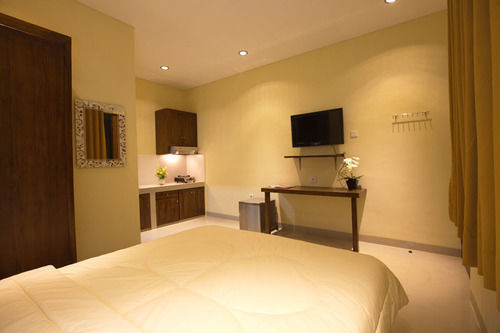 Dee Hotel