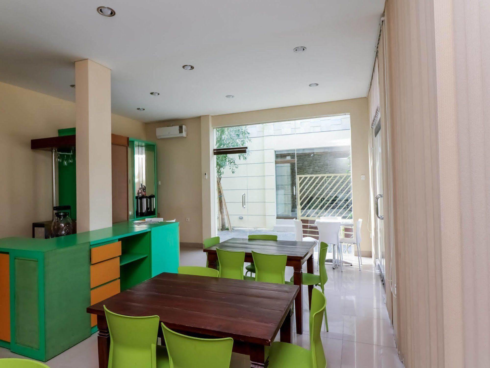 Hotel Dee Denpasar (Bali)
